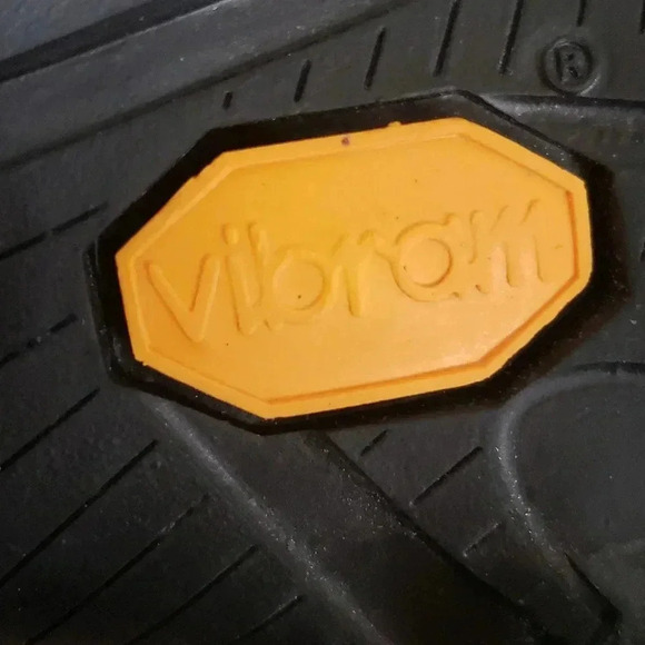 Sporty Men Rugged Lugsole Leather Waterproof Hiking Adventure Ankle Boots - Picture 7 of 9